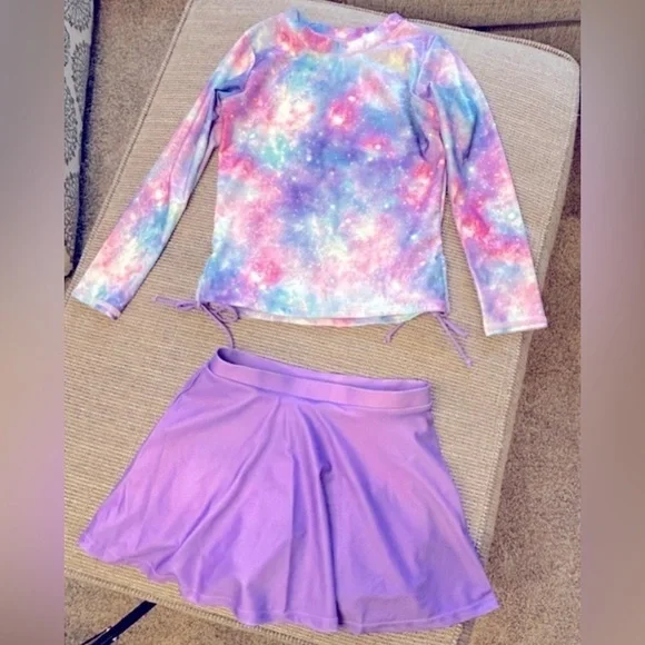 D17.24 NWOT Girls Two Pieces Swimsuit Swimming Skirt with Shorts Swimwear 8T - Picture 1 of 4